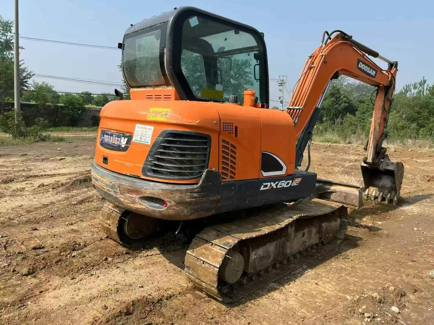 Used excavator ready for machinery inquiry